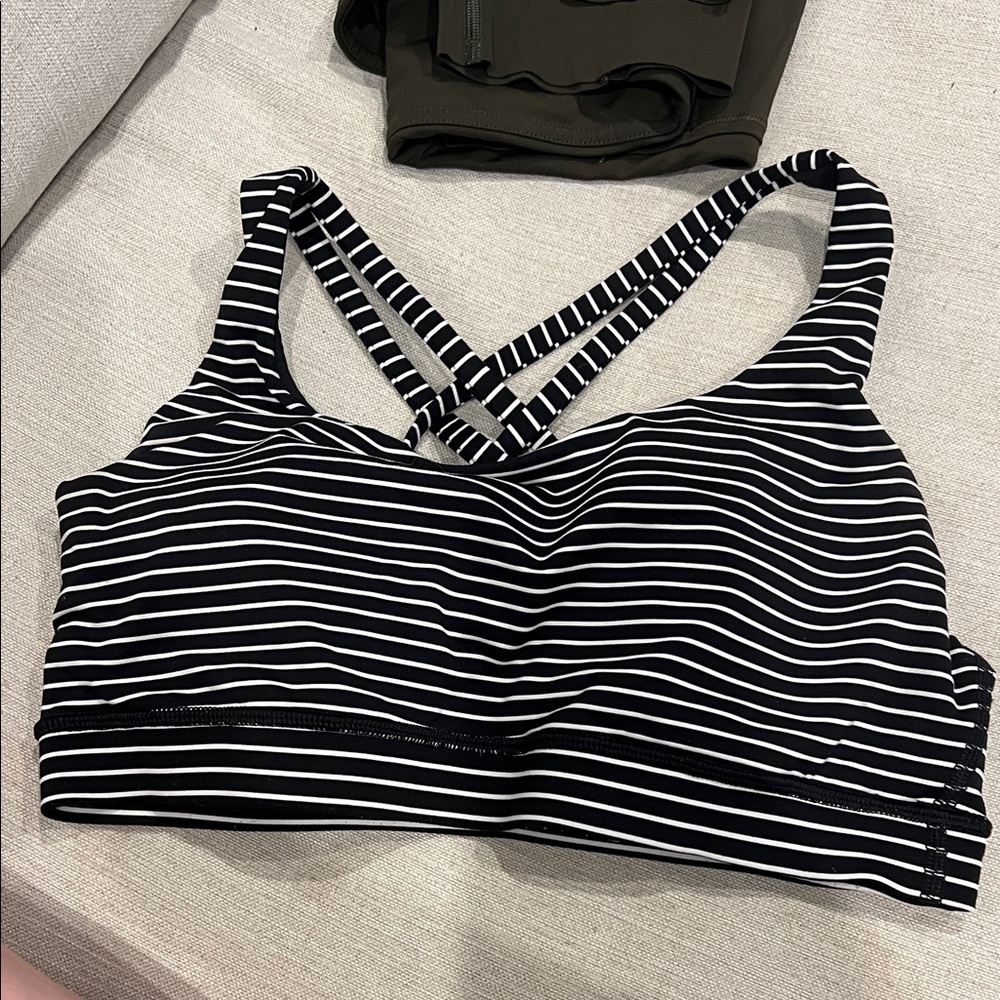 **bundle** 3 LULULEMON sports bras all size 8, teal does not have pads inside